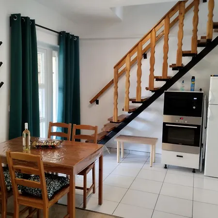 Дом отдыха Dom Nyaralo Балатонфеньвеш