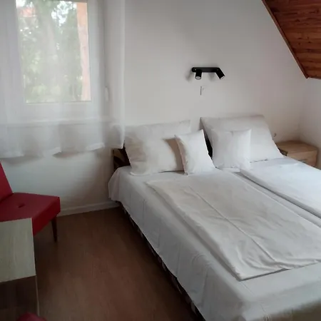 Dom Nyaralo Балатонфеньвеш