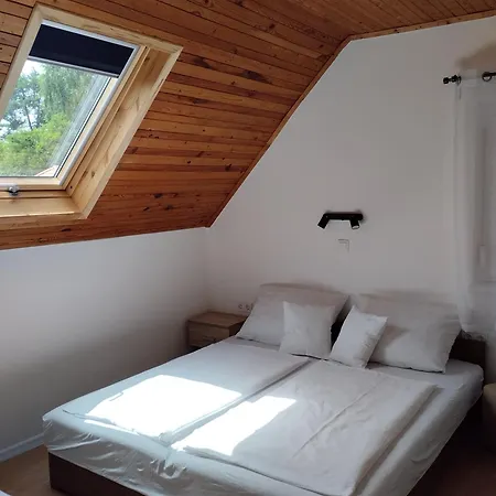 Vakantiehuis Dom Nyaralo Balatonfenyves